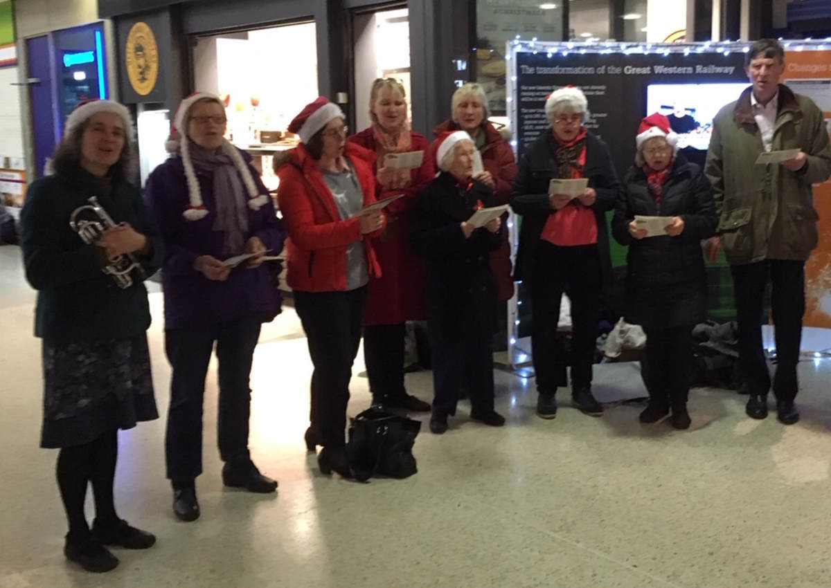 Appleton Choir singing carols at Oxford Station